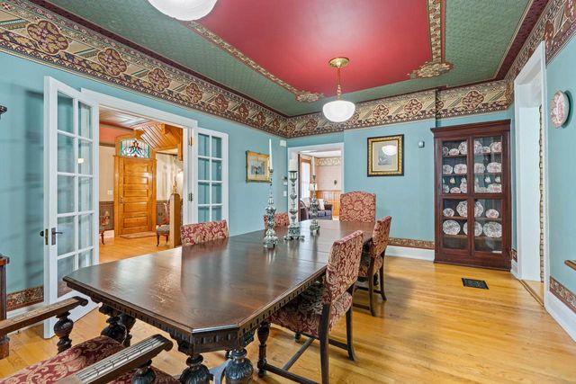 348 NAYMUT STREET, Menasha, WI 54952