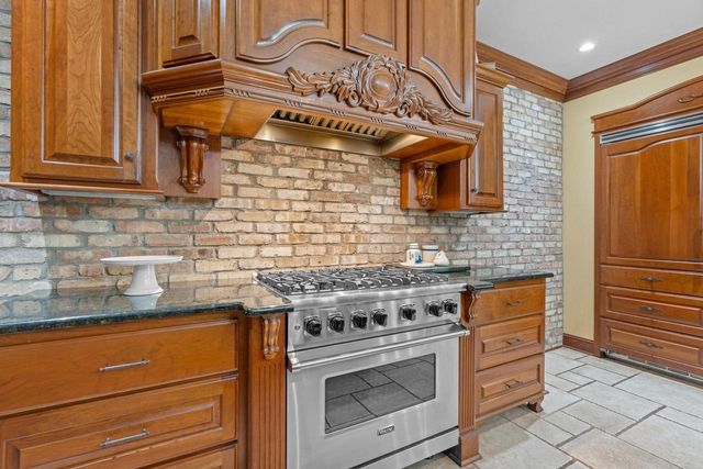 348 NAYMUT STREET, Menasha, WI 54952