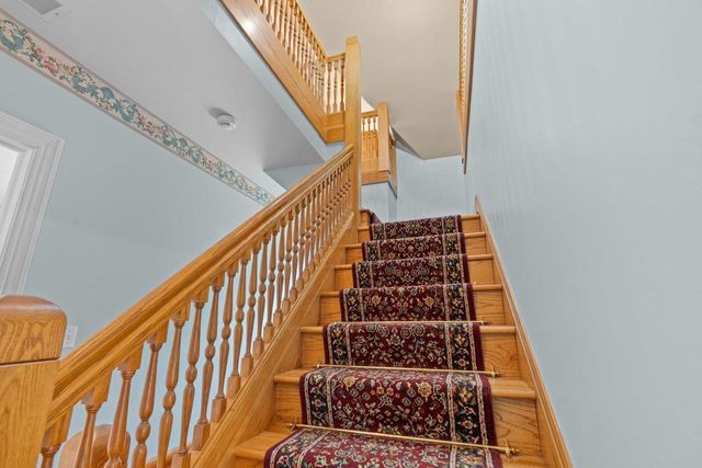 348 NAYMUT STREET, Menasha, WI 54952