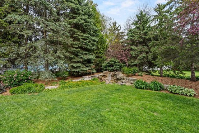 348 NAYMUT STREET, Menasha, WI 54952