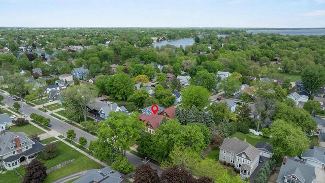 348 NAYMUT STREET, Menasha, WI 54952