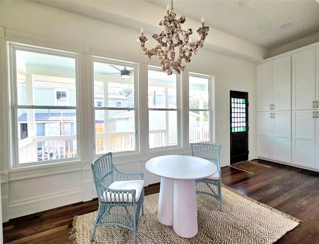 1721 Postoffice, Galveston, TX 77550