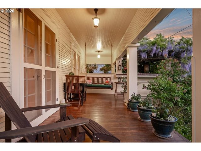 1838 Se HARRISON St, Portland, OR 97214