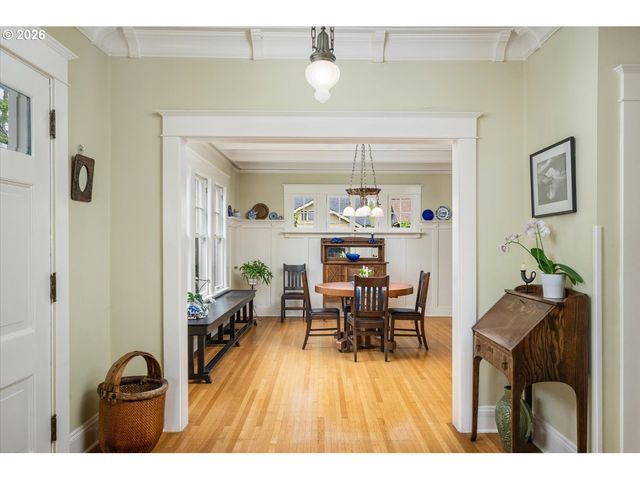1838 Se HARRISON St, Portland, OR 97214