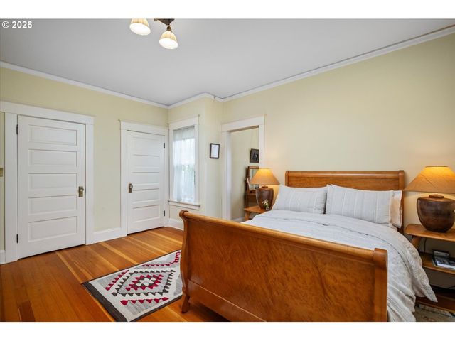 1838 Se HARRISON St, Portland, OR 97214