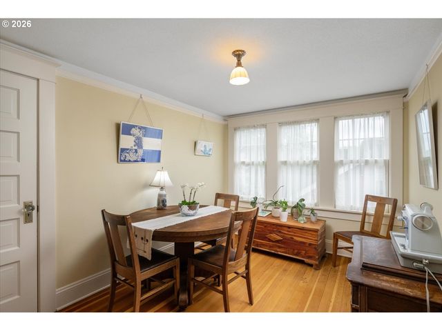 1838 Se HARRISON St, Portland, OR 97214