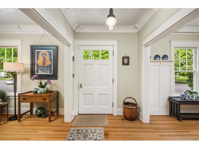 1838 Se HARRISON St, Portland, OR 97214