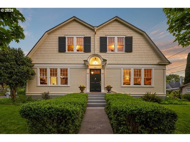 1838 Se HARRISON St, Portland, OR 97214