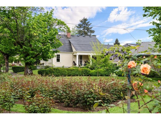 1838 Se HARRISON St, Portland, OR 97214