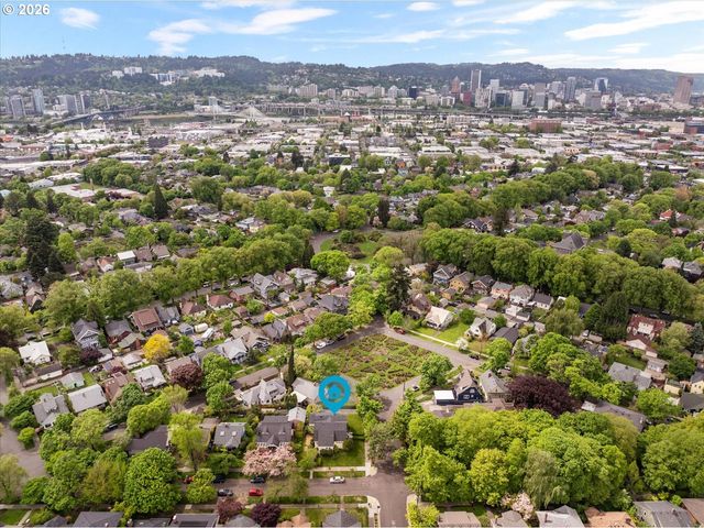 1838 Se HARRISON St, Portland, OR 97214