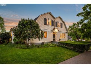1838 Se HARRISON St, Portland, OR 97214