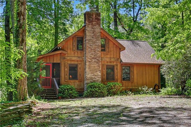 102 Moses Road, Rabun Gap, GA 30568