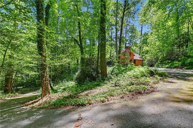 102 Moses Road, Rabun Gap, GA 30568