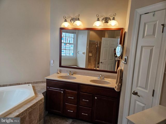 458 PETERS WAY, Phoenixville, PA 19460