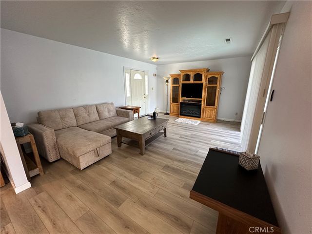 12945 Lakeland, Clearlake Oaks, CA 95423