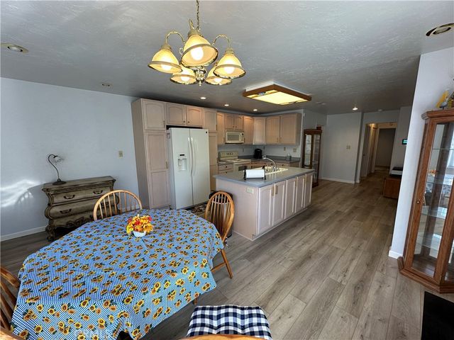 12945 Lakeland, Clearlake Oaks, CA 95423