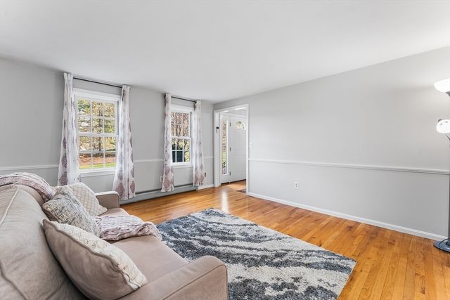 7 Providence Rd, Westford, MA 01886