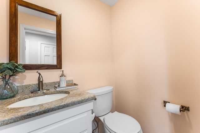 7 Providence Rd, Westford, MA 01886