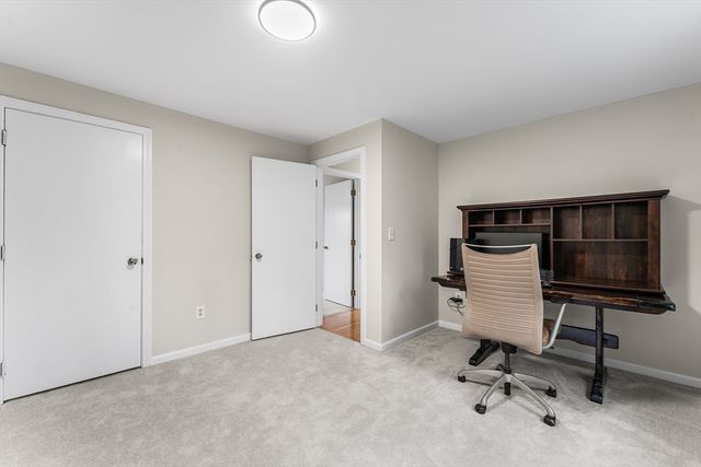 7 Providence Rd, Westford, MA 01886