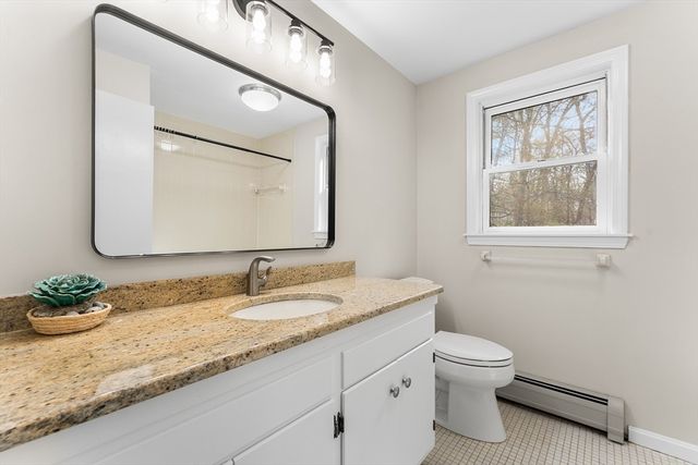 7 Providence Rd, Westford, MA 01886
