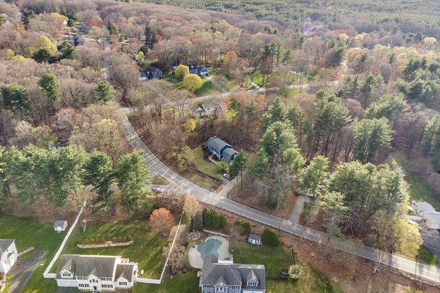 7 Providence Rd, Westford, MA 01886