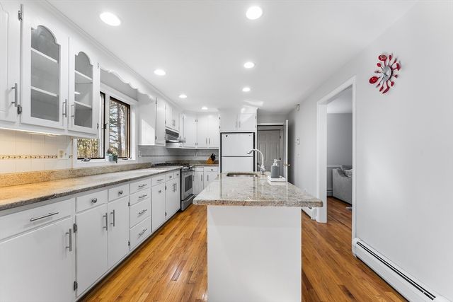7 Providence Rd, Westford, MA 01886