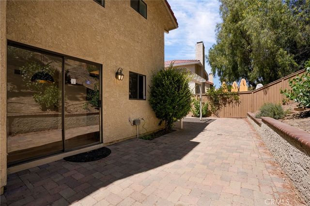 6820 Eaglehaven Lane, Oak Park, CA 91377