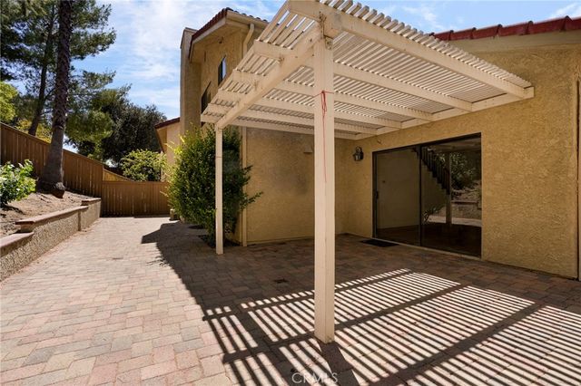 6820 Eaglehaven Lane, Oak Park, CA 91377