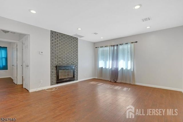 67 Woodland Avenue, Woodbridge Proper, NJ 08863