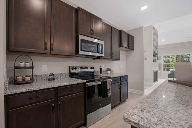 3605 Westlake Dr, Clarksville, TN 37040