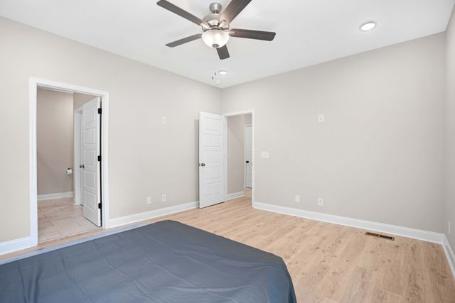 3605 Westlake Dr, Clarksville, TN 37040