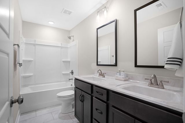 3605 Westlake Dr, Clarksville, TN 37040