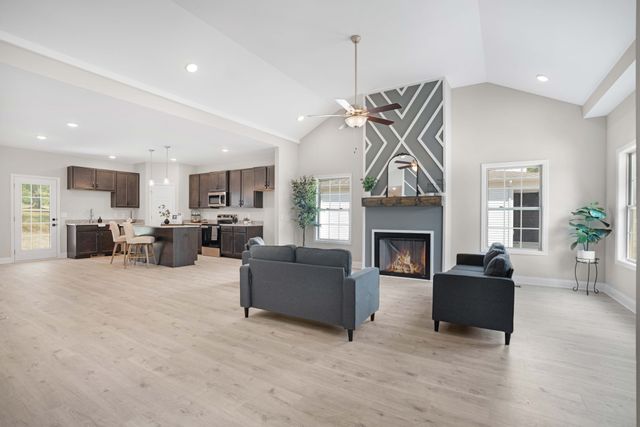 3605 Westlake Dr, Clarksville, TN 37040