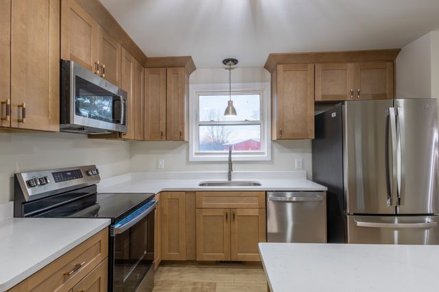 205 Hazelnut Ct, Clarksville, TN 37042