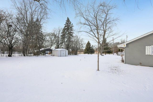 4785 Meadow View W, Brookfield, WI 53005