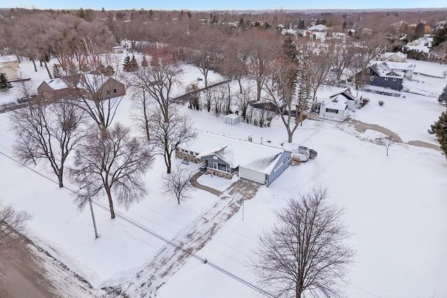 4785 Meadow View W, Brookfield, WI 53005