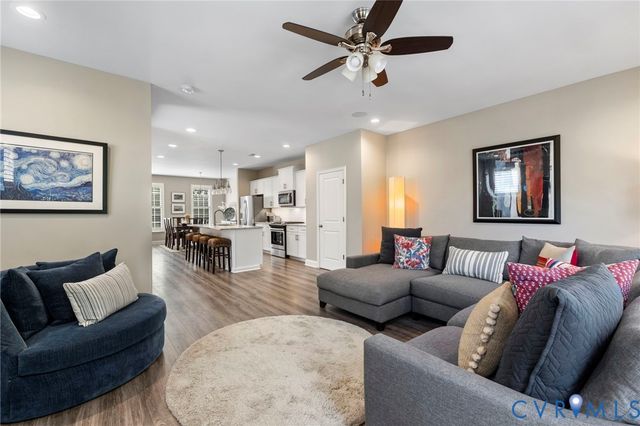 14387 Michaux Village Dr, Midlothian, VA 23113