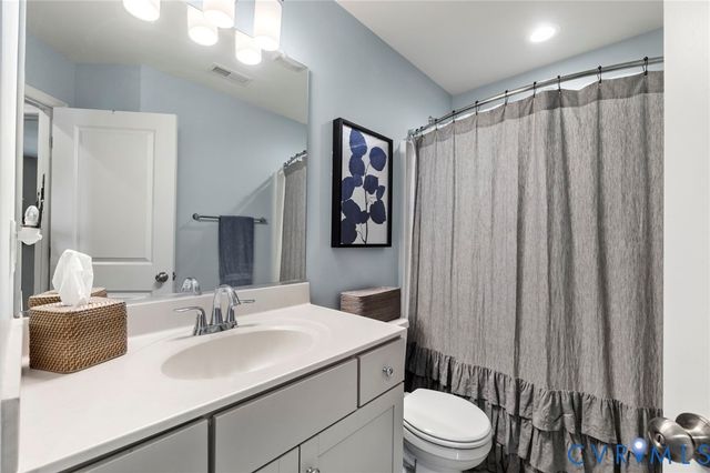 14387 Michaux Village Dr, Midlothian, VA 23113