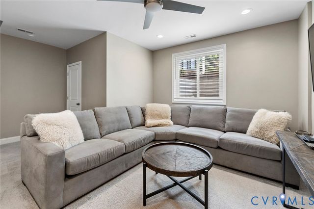 14387 Michaux Village Dr, Midlothian, VA 23113