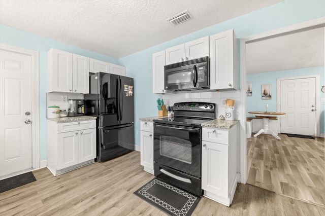 2416 Crill Ave, Palatka, FL 32177