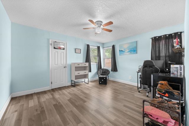 2416 Crill Ave, Palatka, FL 32177