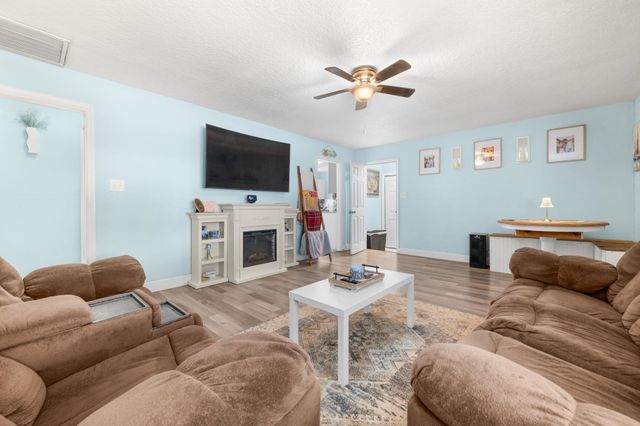 2416 Crill Ave, Palatka, FL 32177