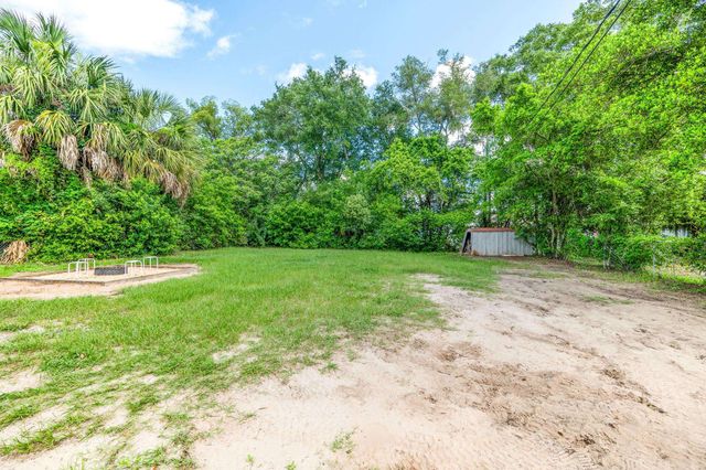 2416 Crill Ave, Palatka, FL 32177