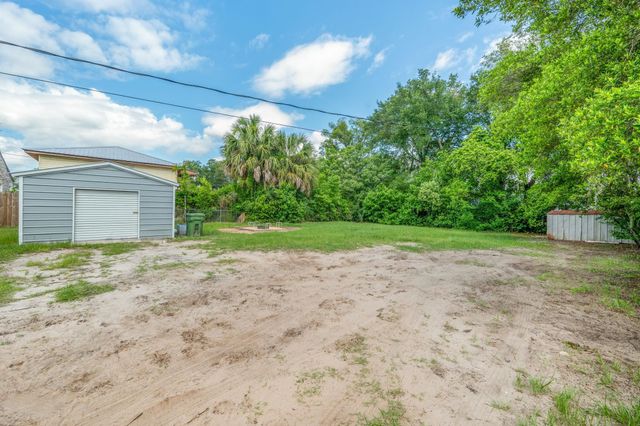 2416 Crill Ave, Palatka, FL 32177
