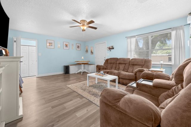 2416 Crill Ave, Palatka, FL 32177