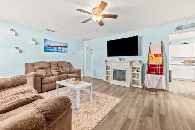 2416 Crill Ave, Palatka, FL 32177