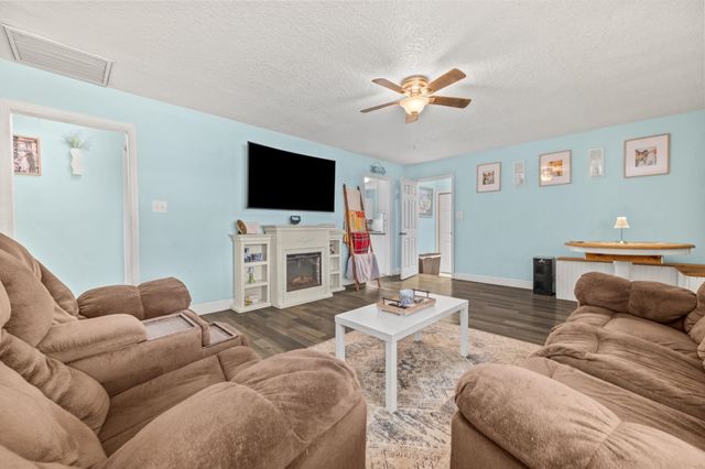 2416 Crill Ave, Palatka, FL 32177