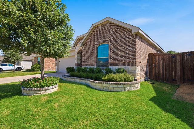 3504 Maroon Creek Road, Aubrey, TX 76227