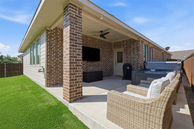 3504 Maroon Creek Road, Aubrey, TX 76227