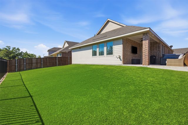3504 Maroon Creek Road, Aubrey, TX 76227
